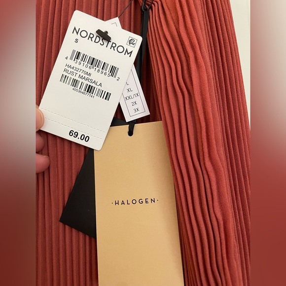 NWT Halogen Pleated Dress - Picture 3 of 5